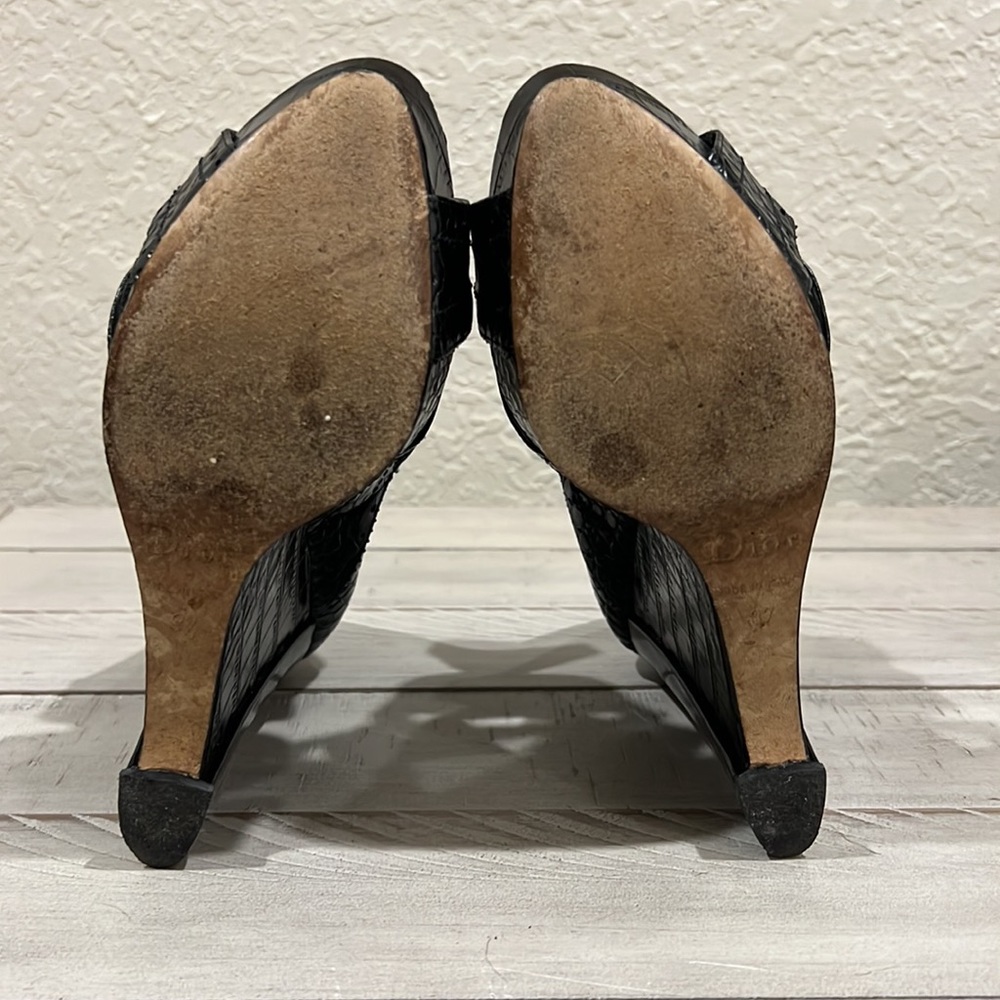 Dior crocodile-embossed leather wedges - Picture 16 of 16